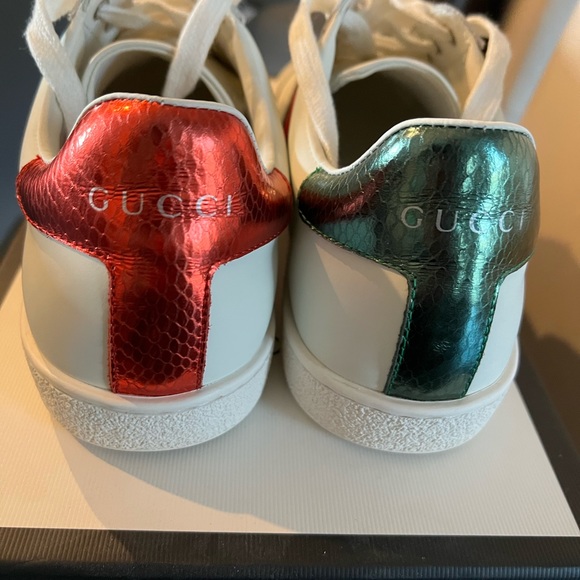 Authentic Gucci shoes - Picture 4 of 7